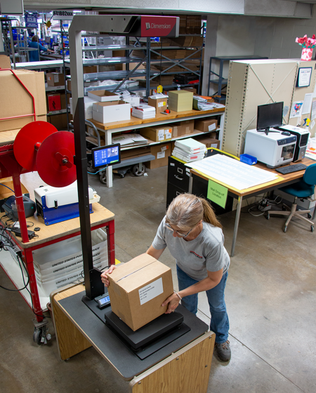 Top 6 Features of Postal and Shipping Scales