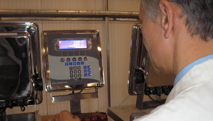 Man Checkweigh Factory